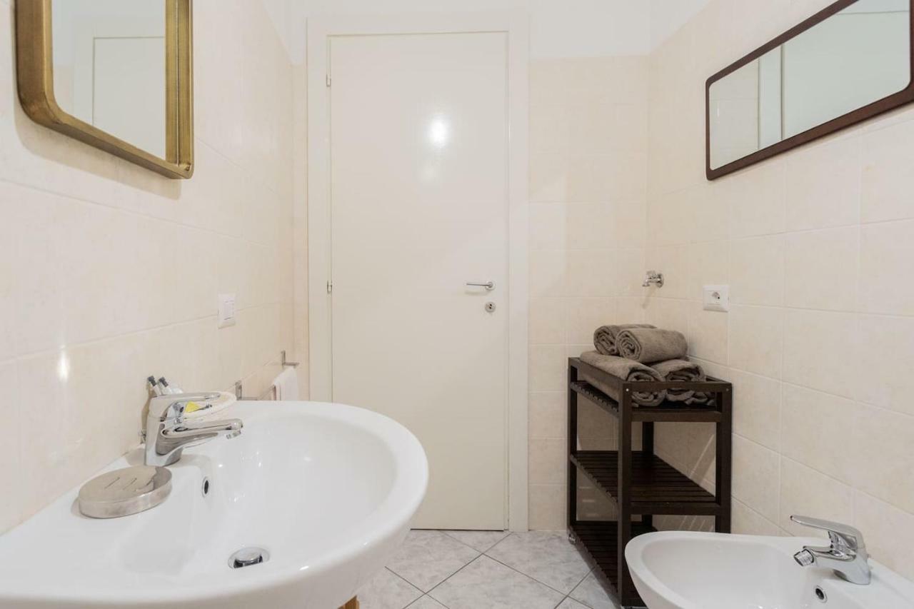 Romantic Pier By Rent All Como Carate Urio Экстерьер фото